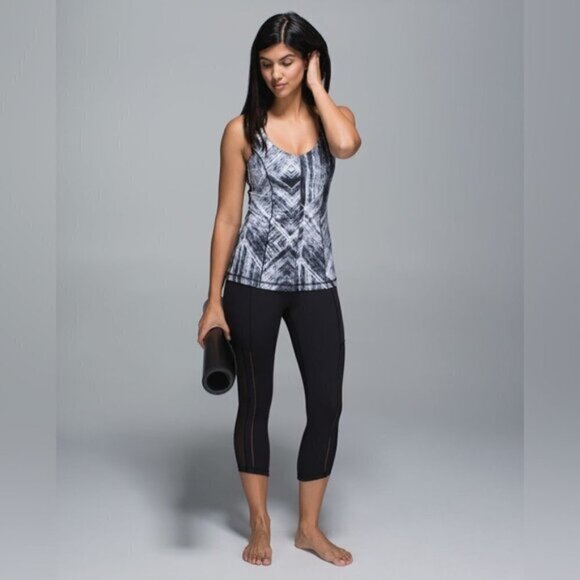 Lululemon Hot To Street Tank Top Heat Wave White Black Black Regal Plum Size 4 - Picture 3 of 12